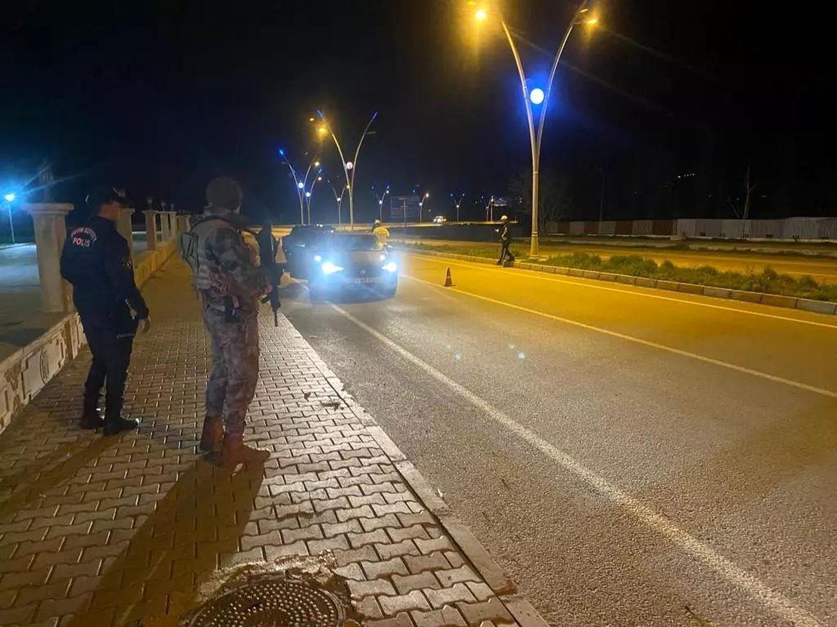 Erzincan\'da Çeşitli Suçlardan Aranan 18 Şüpheli Yakalandı