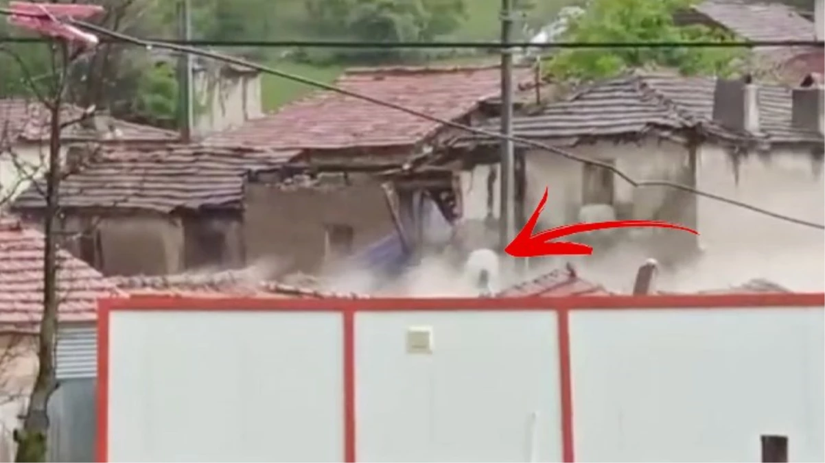 Eskişehir\'de sel felaketi: Selin vurduğu ev böyle çöktü
