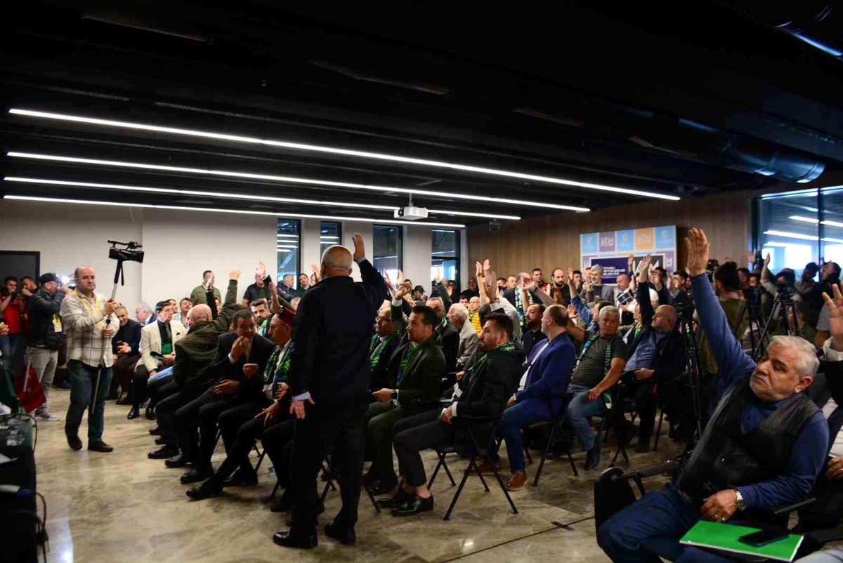 Kocaelispor Yönetimi Mali Genel Kurulda İbra Edildi