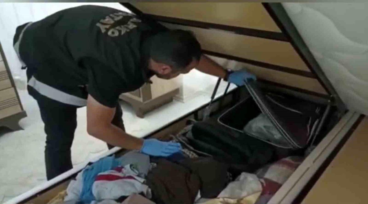 İskenderun\'da Uyuşturucu Operasyonu: 2 Şüpheli Yakalandı, 14 Bin 400 Adet Hap Ele Geçirildi