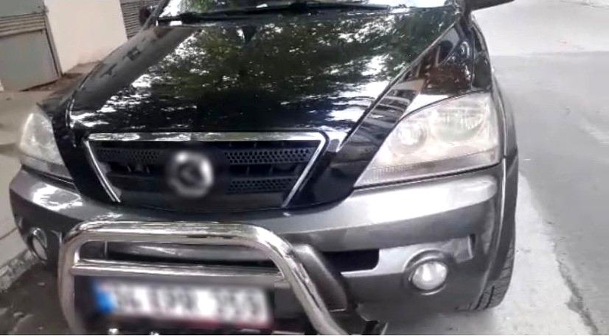 Küçükçekmece\'de düğün konvoyu yapan sürücülere ceza yağdı
