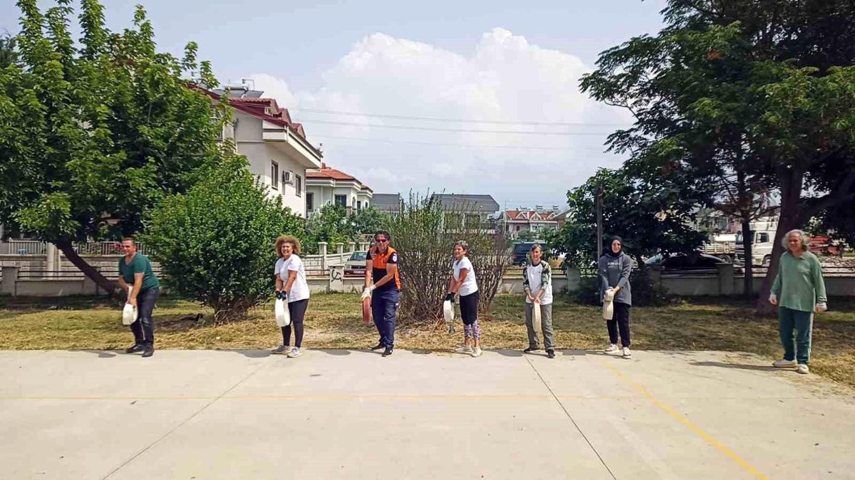 Muğla Büyükşehir Belediyesi, Vatandaşlara Gönüllü İtfaiyeci Eğitimi Veriyor