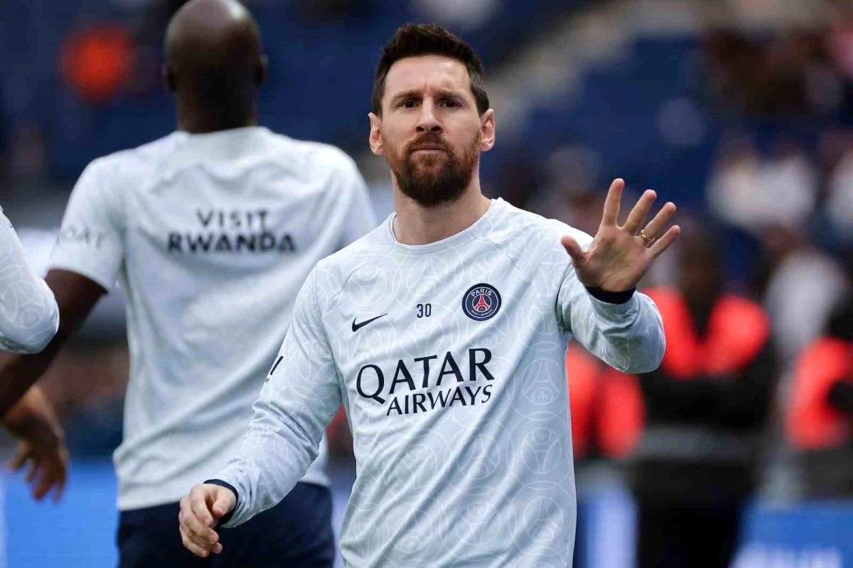 PSG, Lionel Messi\'ye veda etti