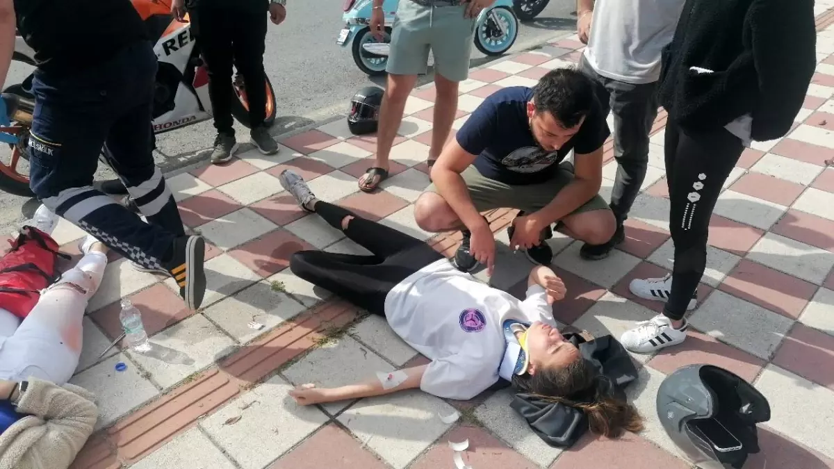 Antalya\'da Motosiklet Kazası: 2 Yaralı