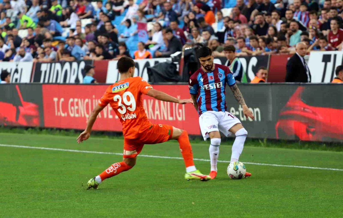 Trabzonspor, Alanyaspor\'u 5-1 Mağlup Etti
