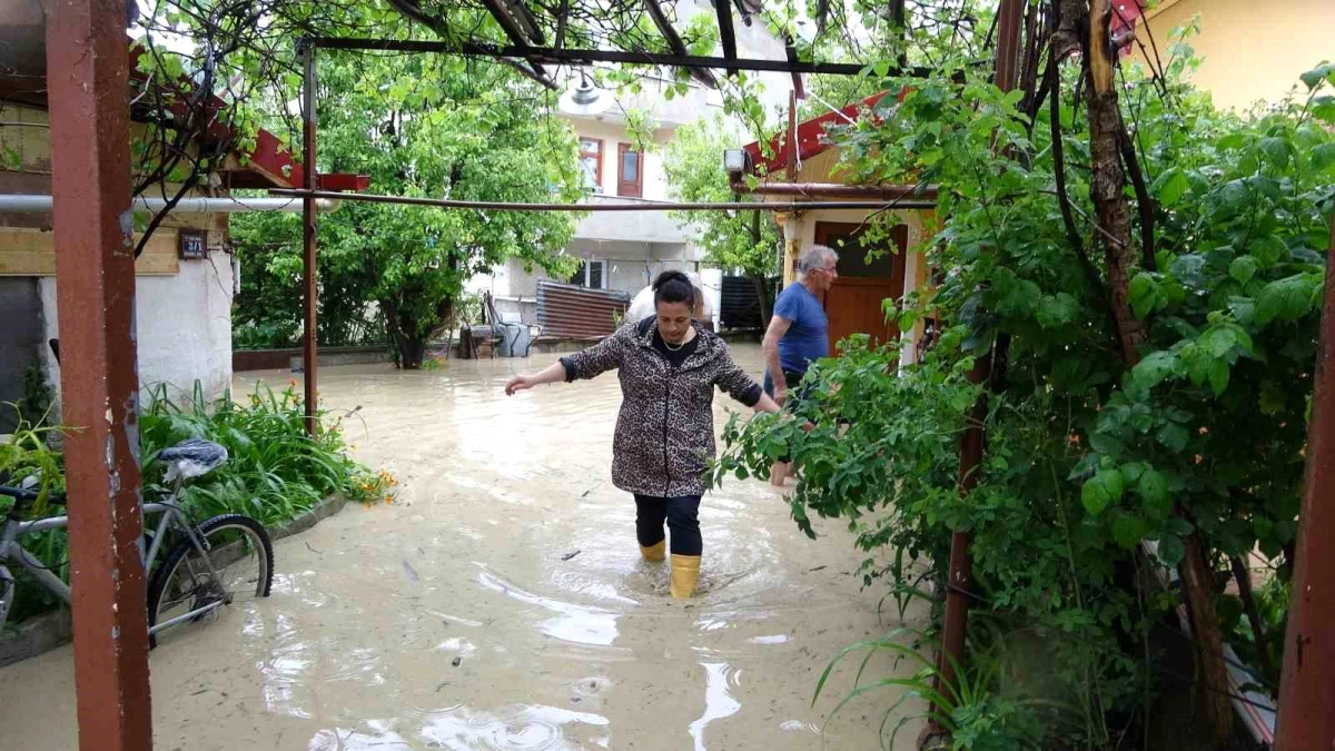 Kastamonu\'da Sağanak Yağış Sele Neden Oldu