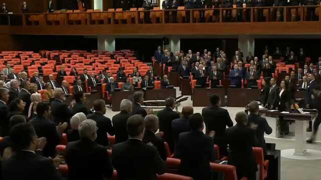 TBMM'de yemin eden Cumhurbaşkanı Erdoğan'ı muhalefet sıraları ne alkışladı, ne de ayağa kalktı