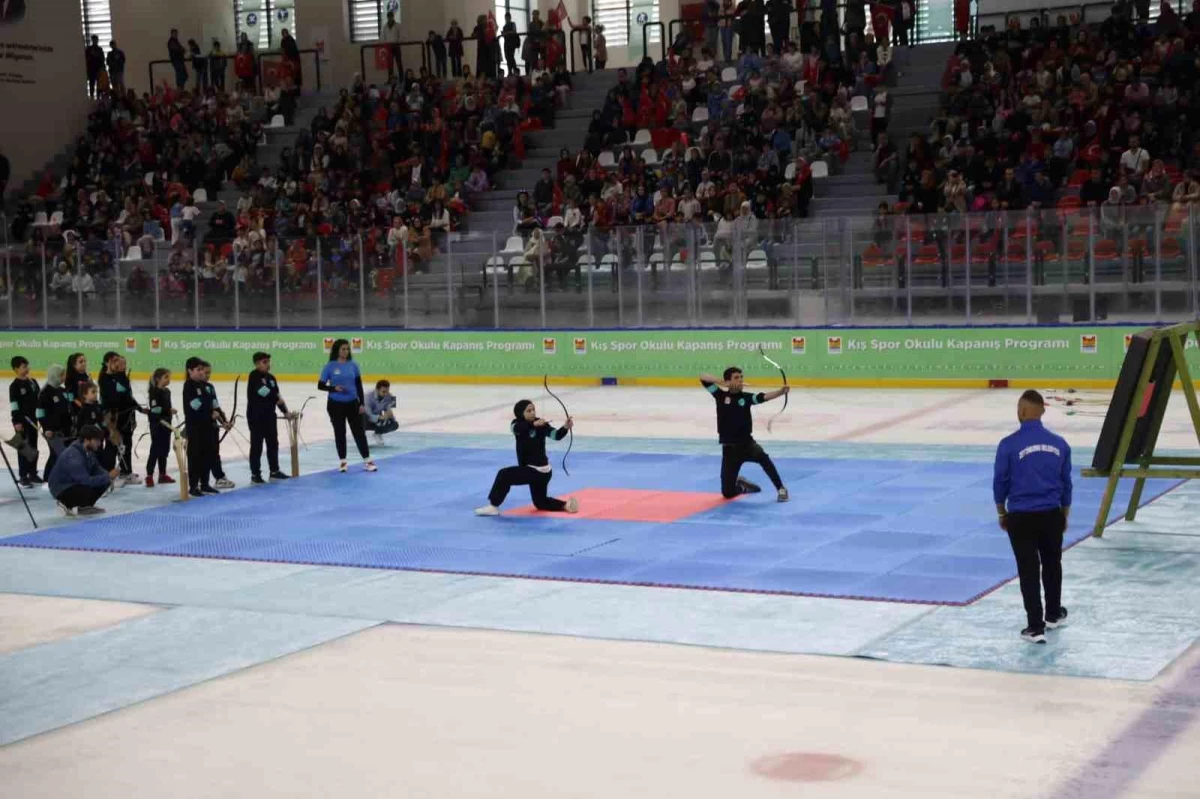 Zeytinburnu Belediyesi Kış Spor Okulları kapanış töreni düzenledi