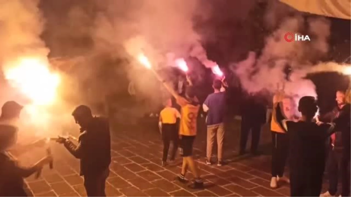 Galatasaray\'s Fenerbahçe victory celebration in Aksaray