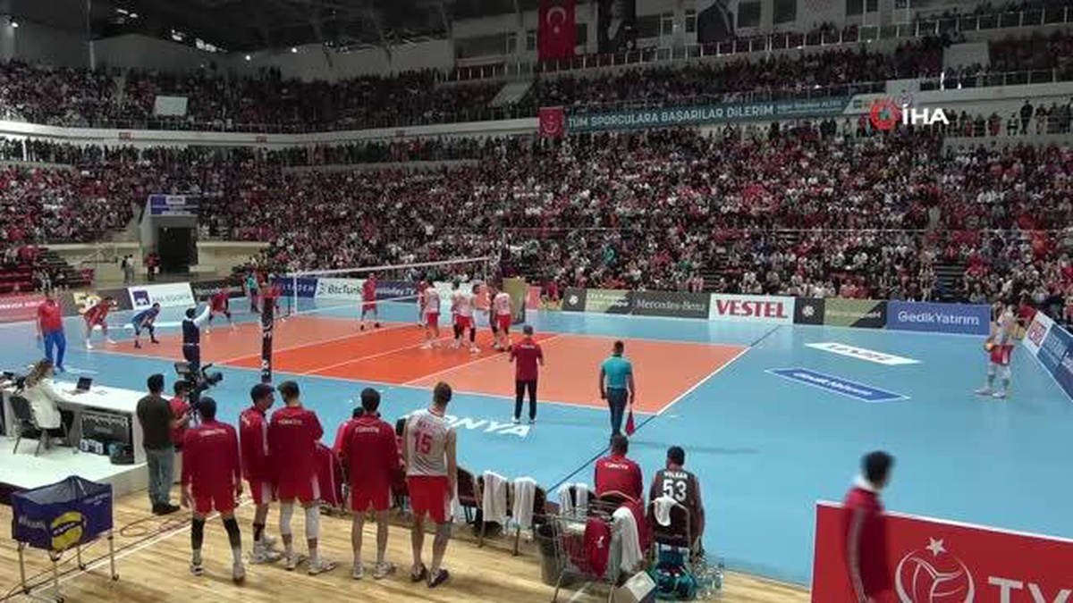Arslan Ekşi: \'Altın Ligi\'ni kazanacağız\' Burak Güngör: \'Çok daha iyi işler yapacağız\'