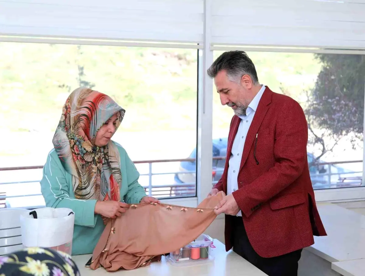 Bayraklı\'da Kadın Emeği Yıl Sonu Sergisi