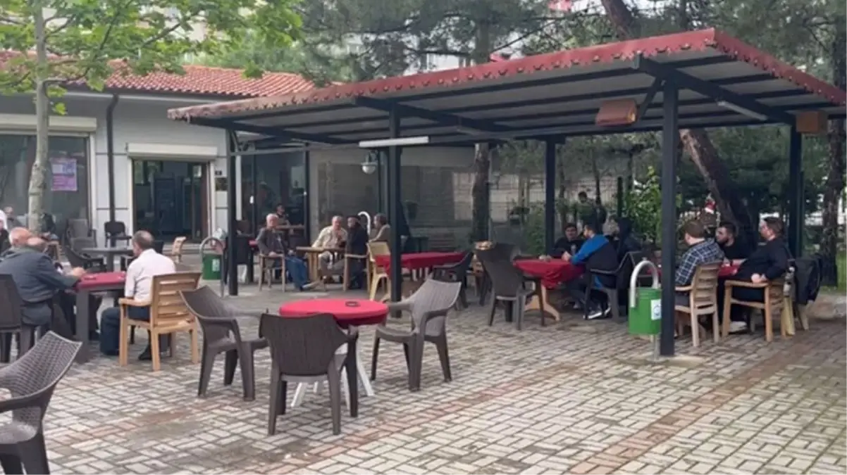 Bursa\'da Camii Avlusunda Şakalaşırken Ateş Edilmesi Sonucu Genç Hayatını Kaybetti