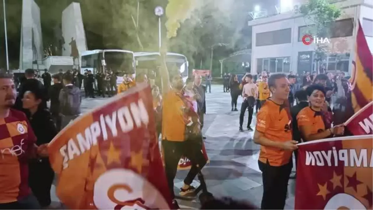 Galatasaray fans take to the streets in Denizli after derby win