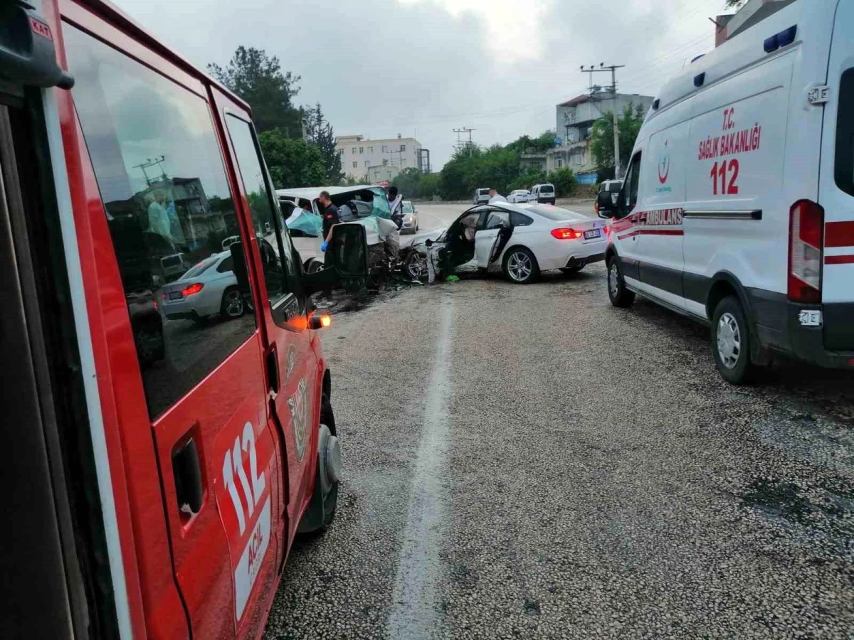 Osmaniye\'de trafik kazası: 1 ölü, 10 yaralı