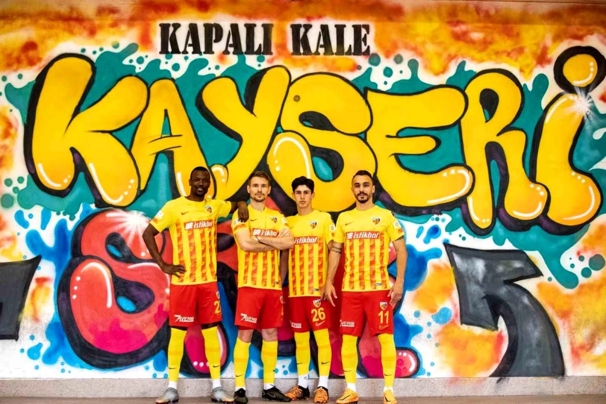 Yukatel Kayserispor\'un 2023-2024 Sezonu Forması Görücüye Çıktı