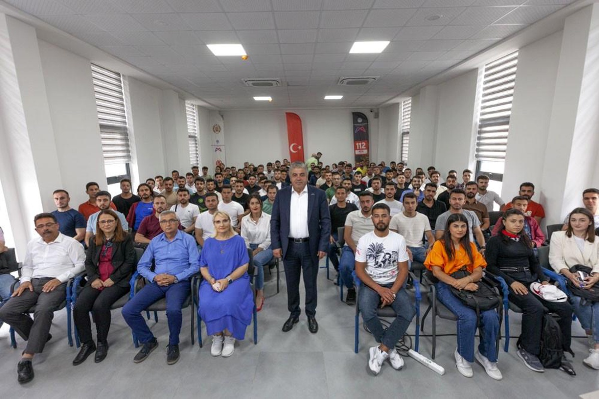 Mersin Büyükşehir Belediyesi 100 İtfaiye Eri Alımını Tamamladı