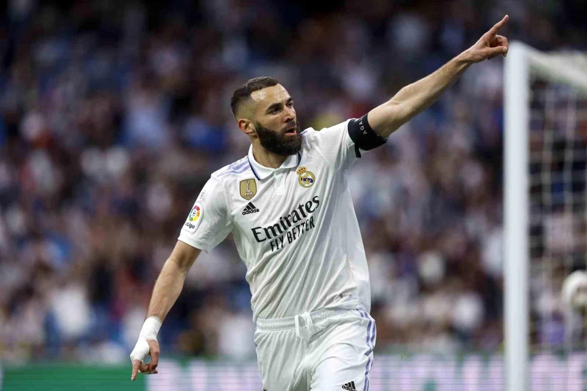 Real Madrid announces Karim Benzema\'s departure from the team