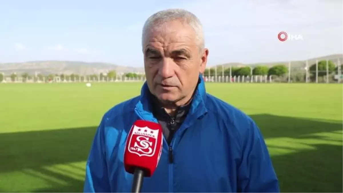 Rıza Çalımbay: Sıkıntılı bir sezon oldu