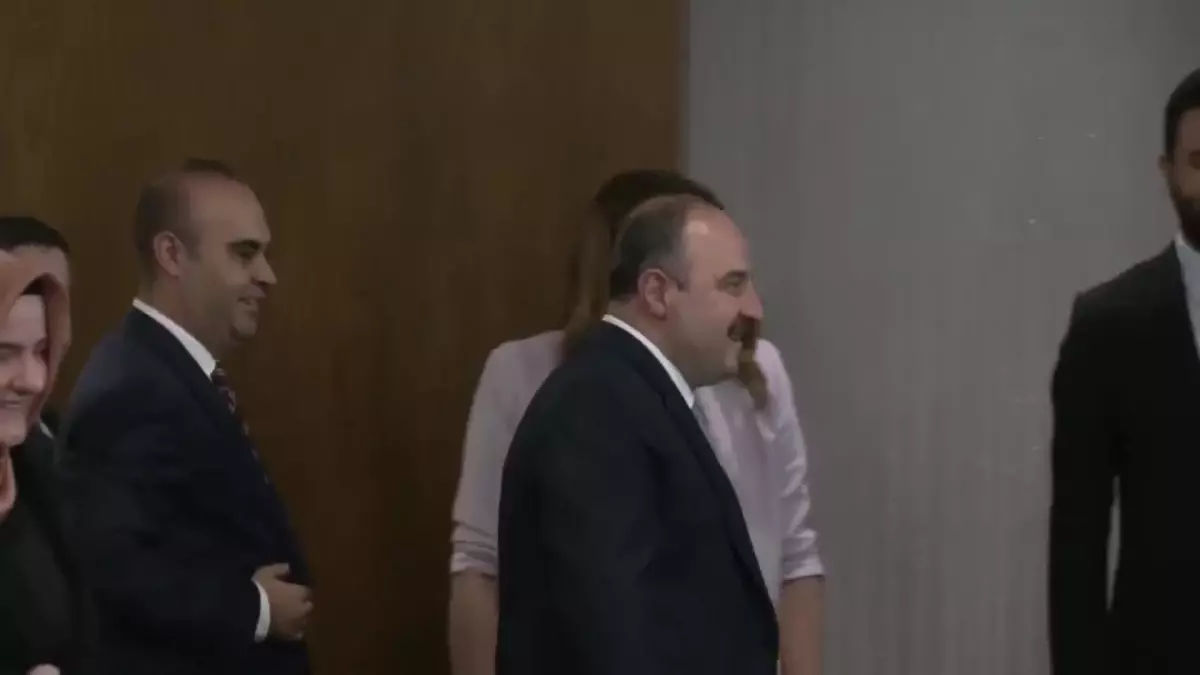 Sanayi ve Teknoloji Bakanlığı\'nda Devir Teslim Töreni Yapıldı