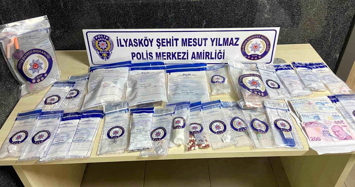 Samsun\'da Şüpheli Kadın Aracında ve Evinde Aranınca Uyuşturucuyla Yakalandı