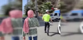 Trafik polisleri yanlış okula giden öğrencinin imdadına yetişti