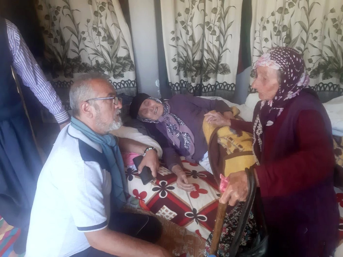 105 yaşındaki anne ile ayrı düştüğü kızı deprem sonrası buluştu