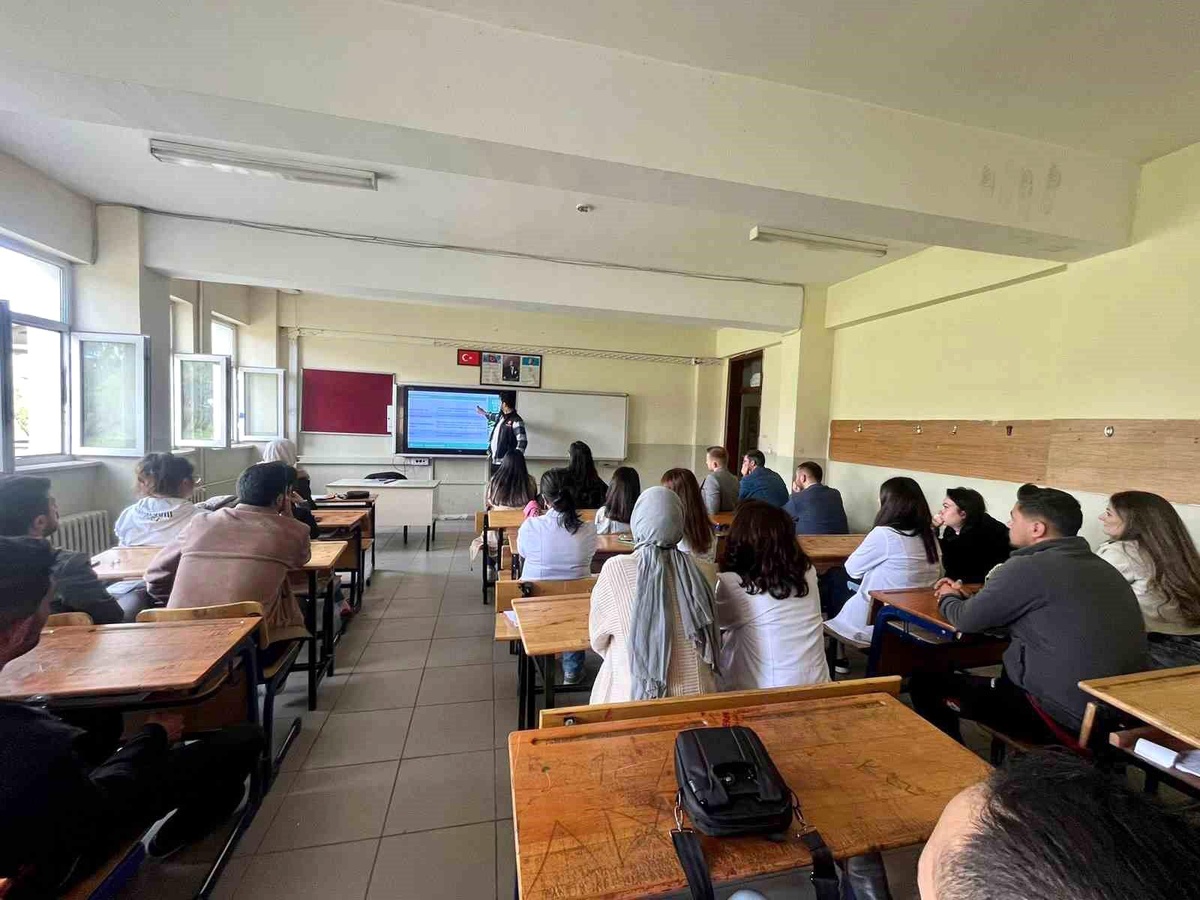 Ağrı\'da vatandaşlar narkotik alanında bilgilendirildi