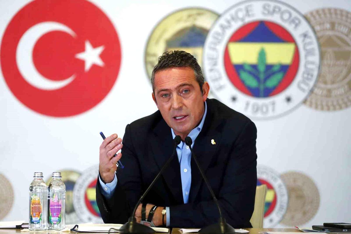 Fenerbahçe Başkanı Ali Koç, Başkan Adayı Çıkması Durumunda Olağanüstü Genel Kurul\'a Gitmeye Hazır Olduklarını Açıkladı