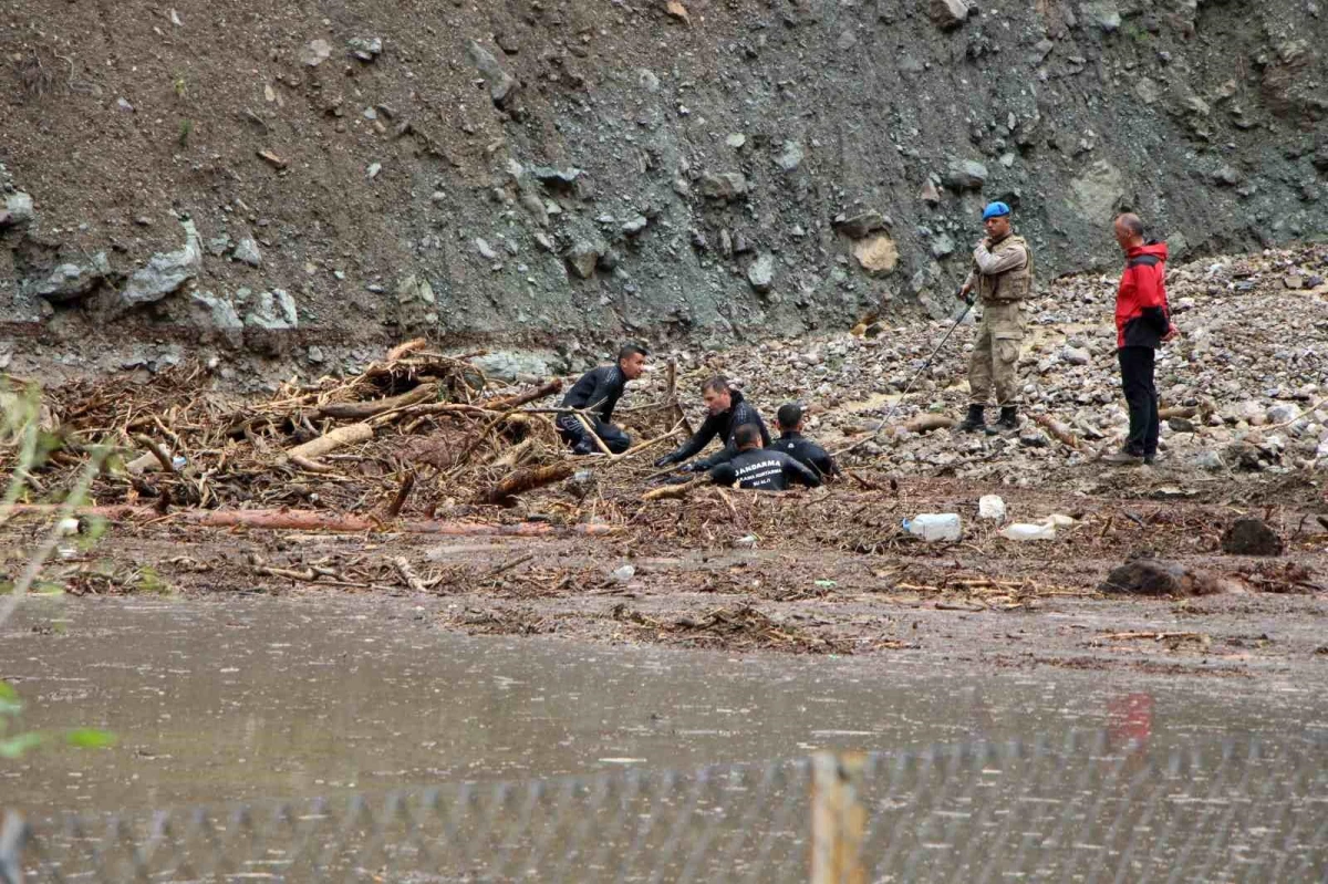 Amasya\'da Sel Felaketinde Kaybolan İki Kişiden Birinin Cansız Bedeni Bulundu