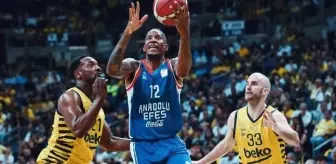 Anadolu Efes, Fenerbahçe Beko'yu son saniye üçlüğüyle mağlup etti