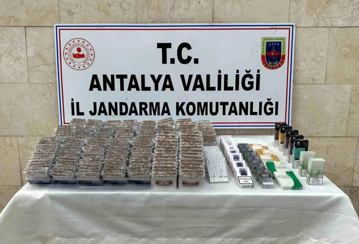 Antalya\'da Kaçak Sigara ve Alkol Operasyonu: Binlerce Makaron ve Elektronik Sigara Ele Geçirildi