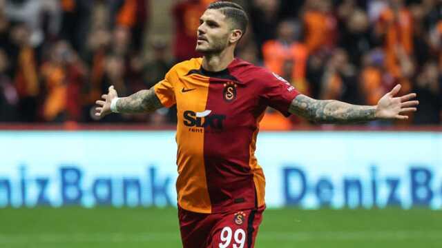 'Bence devam etmeli' diyen Burak Yılmaz, Galatasaray'ın yıldızını yere göğe sığdıramadı