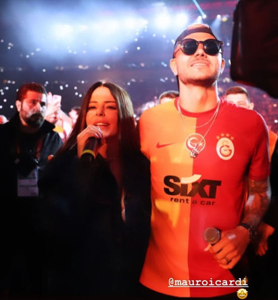 Bendeniz'den Beşiktaşlı Simge Sağın'ın Galatasaray'ın şampiyon kutlamasına katılmasına tepki: Rezil Beşiktaşlı