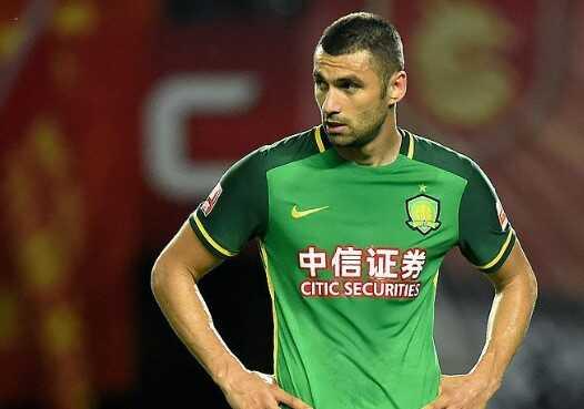 Burak Yılmaz futbolu bıraktı mı? Burak Yılmaz futbolu neden bıraktı?