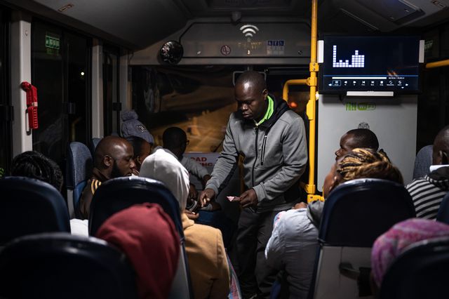 Çinli Byd ile İşbirliği Yapan Kenya'da Elektrikli Otobüsler Hizmete Başladı Çinli Byd ile İşbirliği Yapan Kenya'da Elektrikli Otobüsler Hizmete Başladı