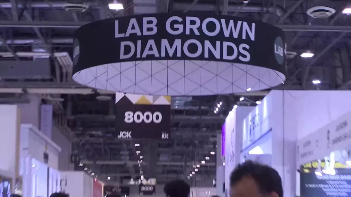 Çinli şirketler laboratuvarda üretilen elmaslarla ABD mücevher fuarına katıldı