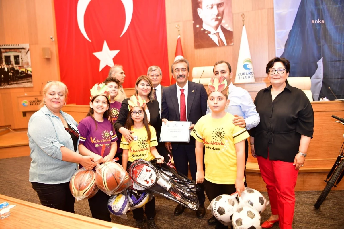 Çukurova Belediyesi, çevre yarışmalarında dereceye giren öğrenci ve okullara ödüllerini takdim etti
