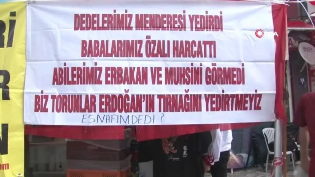 Cumhurbaşkanı Erdoğan\'ın seçimi kazanması sebebiyle \'şükür döneri\' dağıtıldı