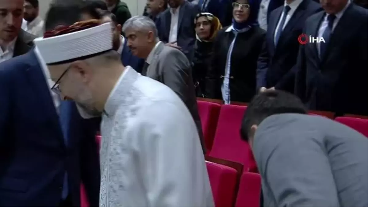 Diyanet İşleri Başkanı Erbaş: Dünya insanının büyük bir kısmı maalesef geleceğe umutla bakamamaktadır
