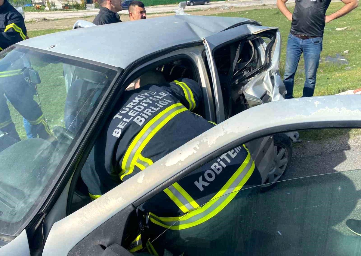 Erzincan\'da Trafik Kazası: 4 Yaralı