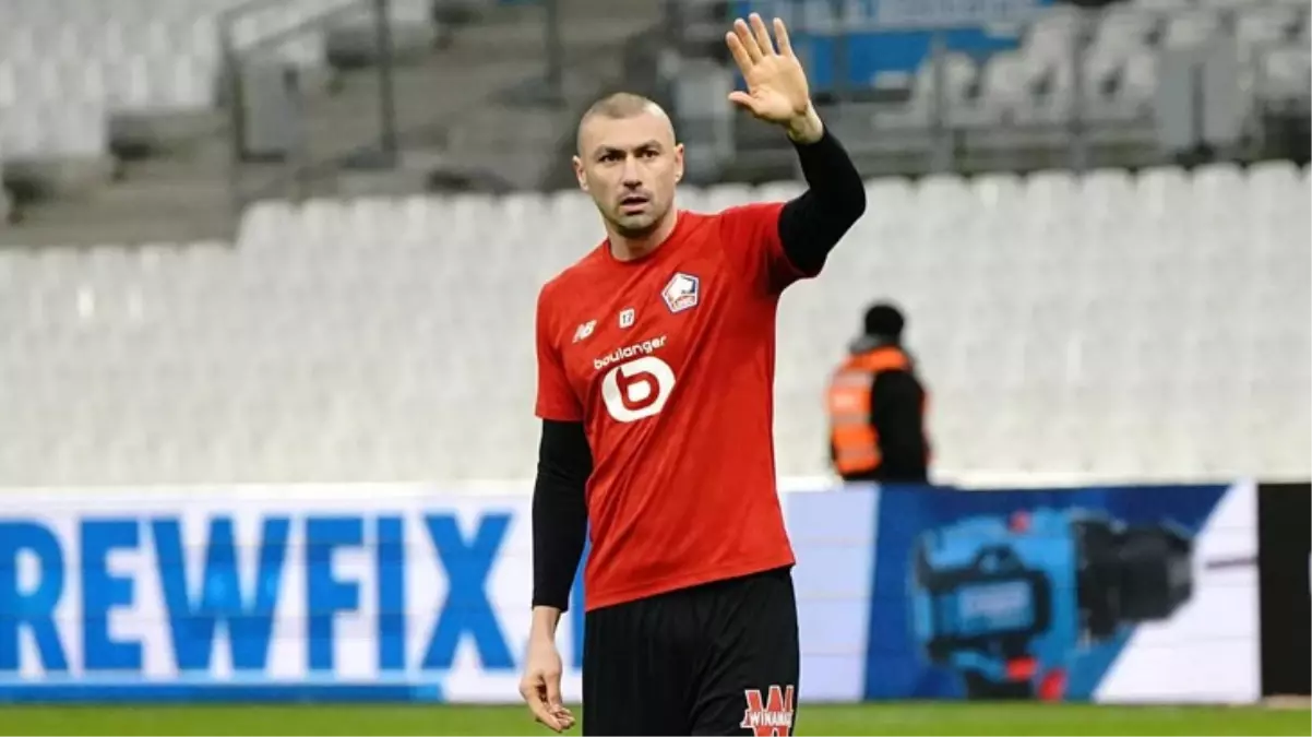 Futbolu bırakır bırakmaz bomba itiraf! İşte Burak Yılmaz\'ın içimde ukde kaldı dediği Süper Lig devi