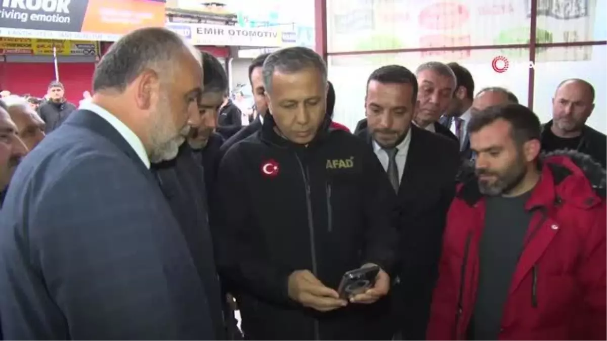 İçişleri Bakanı Yerlikaya: "Yoğun yağışlar perşembe günü Karadeniz\'den çıkacak"