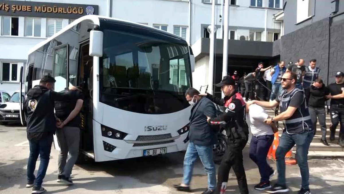 Bursa\'da fuhuş operasyonu: 16 kişi tutuklandı