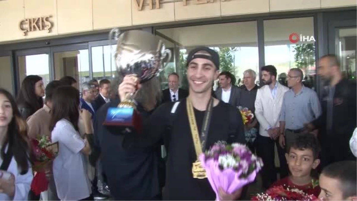 Türkiye Tekvando Milli Takımı Dünya Şampiyonu Oldu