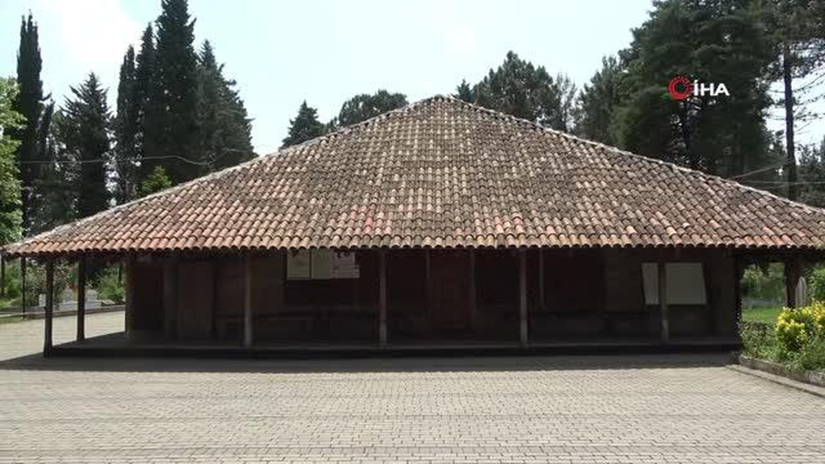 Öğrencilerden 8 Asırlık Çarşamba Göğceli Çivisiz Camii\'ne Hayran Kaldılar