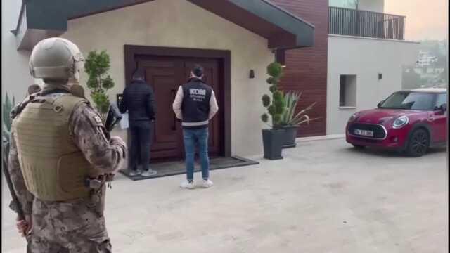 Sahte mahkeme kararlarıyla haber linklerini kaldırmaya çalışan şebeke çökertildi