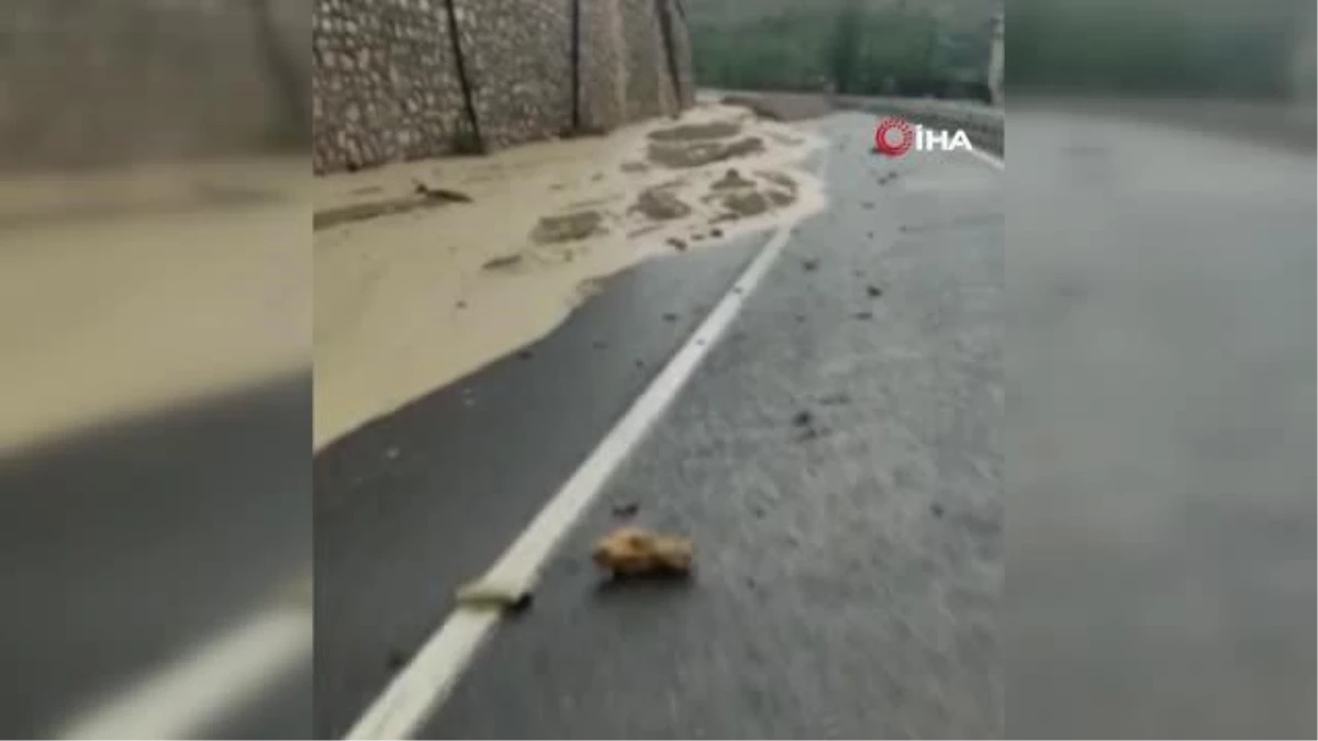 Malatya-Kayseri kara yolunda sel nedeniyle ulaşım kontrollü sağlanıyor
