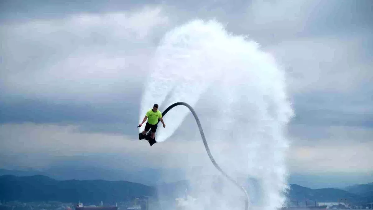 Kocaeli\'de Türkiye Su Jeti ve Flyboard Şampiyonası düzenlendi