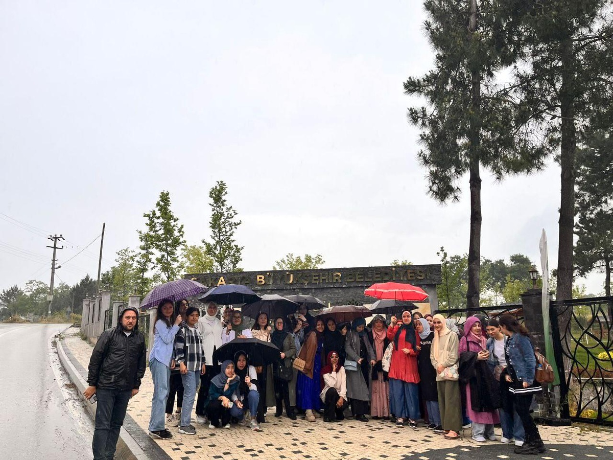 Sakarya\'da okuyan yabancı öğrencilere şehir tanıtım gezisi düzenlendi