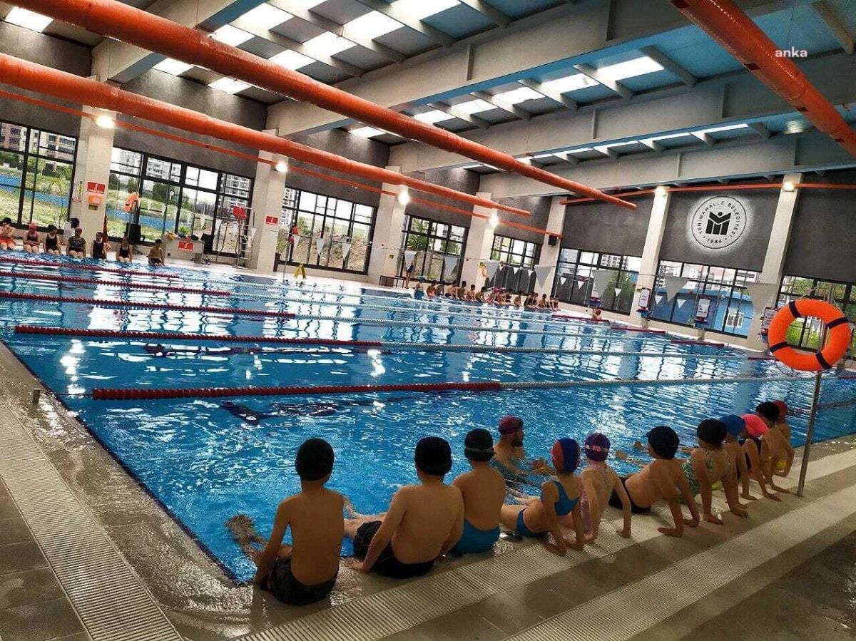 Yenimahalle\'ye kazandırılan Ata Yüzme Havuzu ve Spor Tesisi faaliyete devam ediyor